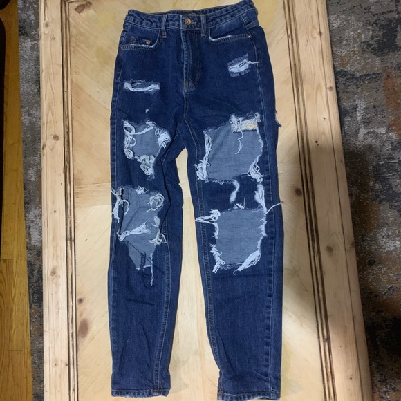 Zara Ripped Jeans - Picture 2 of 5